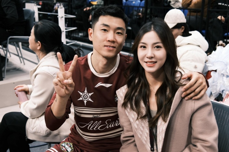  很搭！高詩巖妻子曬多張美照：打卡全明星 吉林下次見