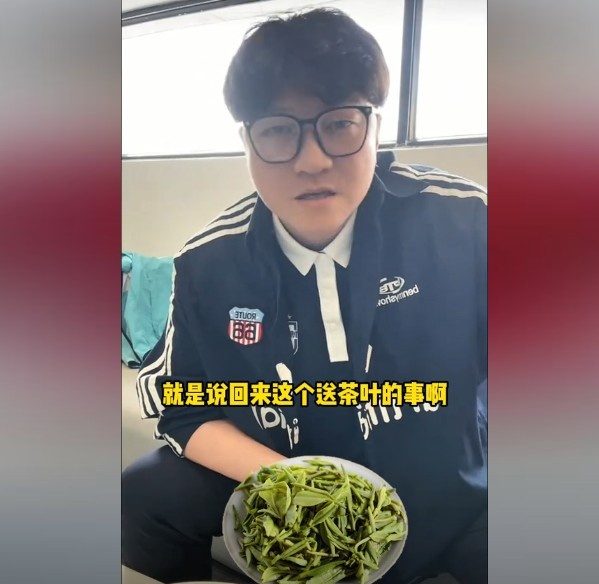  趙鵬：不太清楚賈秀全要球員買茶葉的段子，但這在現(xiàn)實(shí)中也正常