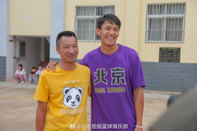  那一封信的故事還在延續(xù) 矣進宏母校的師生們來到北京了！