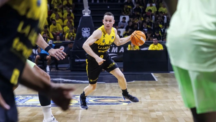  NBA初代老六，42歲進(jìn)入生涯巔峰？！