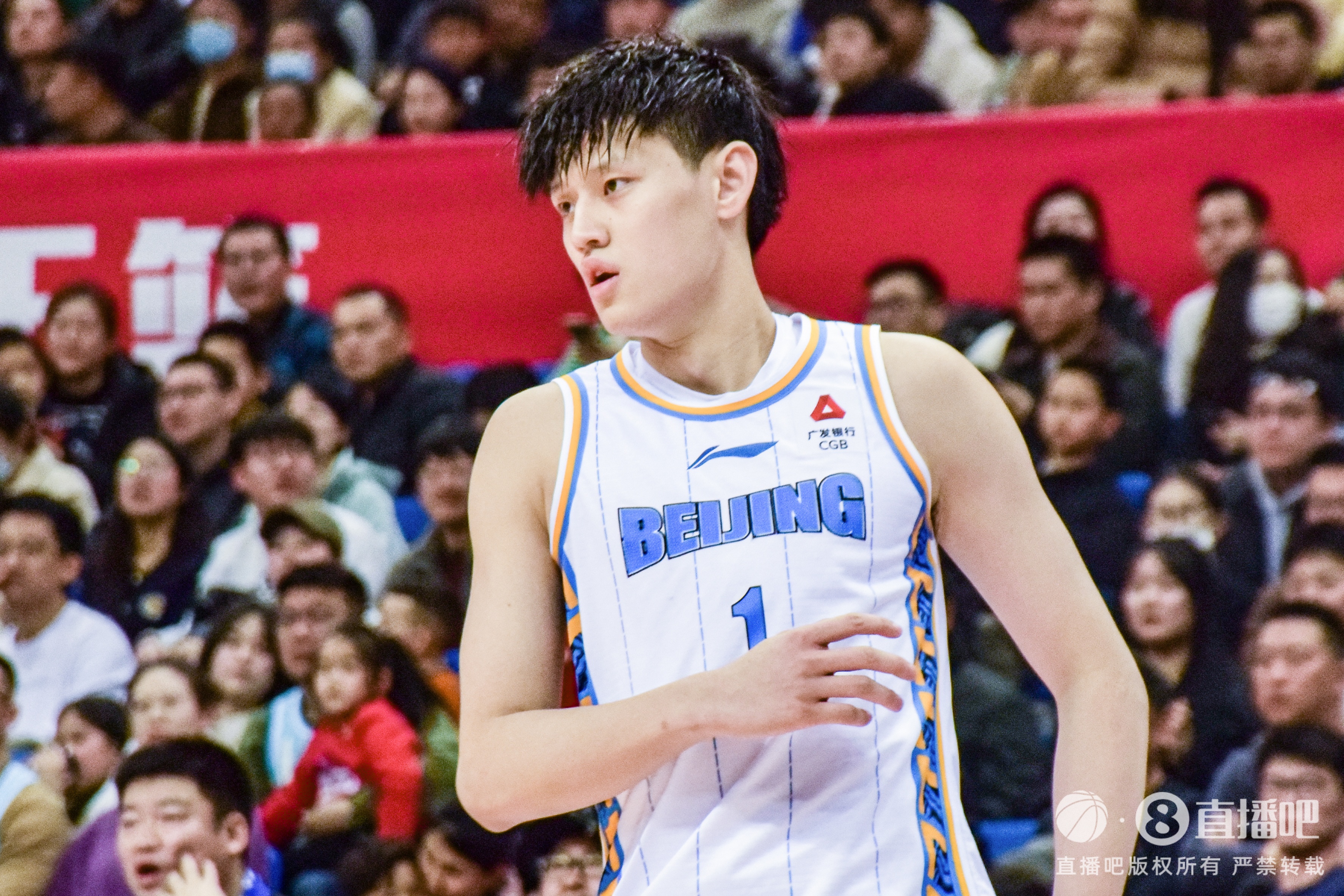  越打越好！曾凡博半場攻防亮眼 7中5貢獻12分2板2助1血帽1壓哨